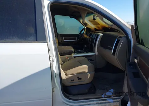 2010 Dodge Ram 1500 Laramie из США, поврежденный, VIN 1D7RV1CT0AS212641